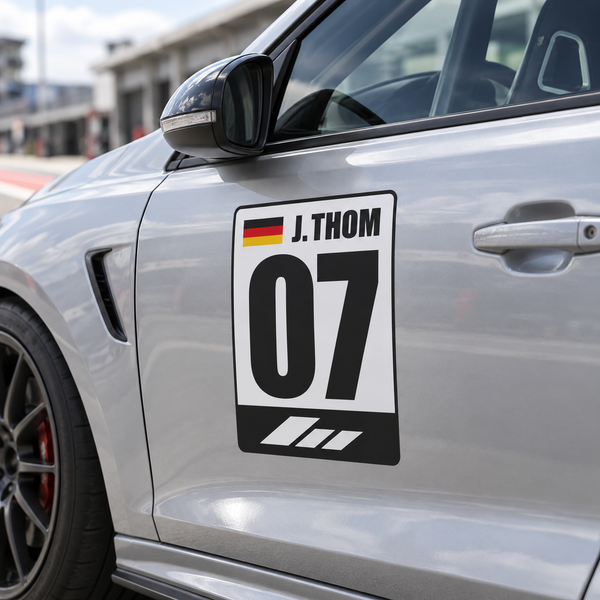 Trackday Startnummern-Set mit Flagge, Name & Logo-/Textfeld | ab 59,90€