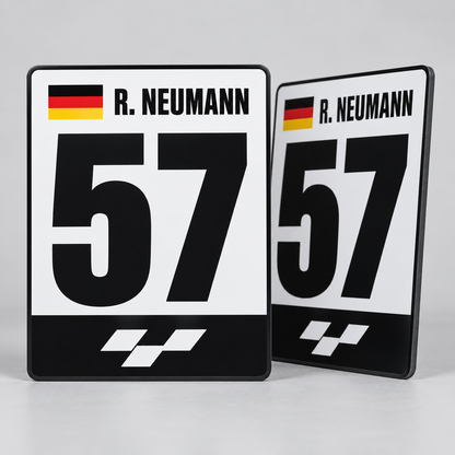 Trackday Startnummern-Set mit Flagge, Name & Logo-/Textfeld | ab 59,90€