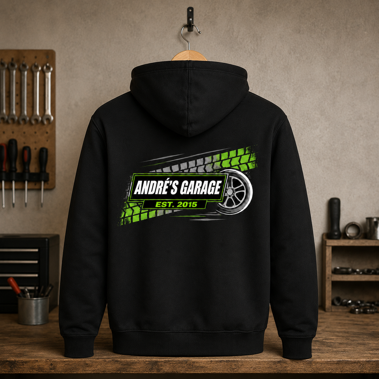 Werkstatt-Hoodie „Racing“ – personalisiert mit Wunschtext | ab 52,90€